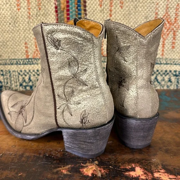 Old Gringo “Flora Loca” golden embroidered boots. New in box! - Picture 8 of 9